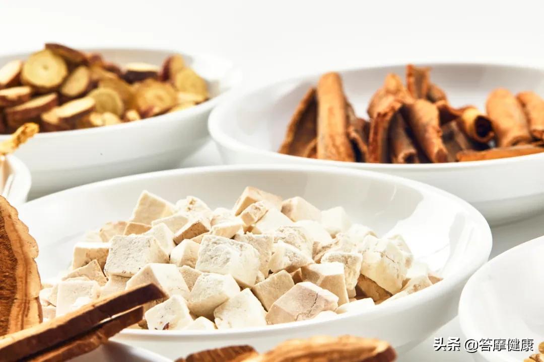 湿疹、犯困…折磨人的「湿邪」到底是什么？怎么辨？怎么治？