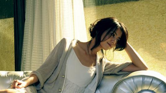 出道就获奖的女星,高圆圆为何选了赵又廷