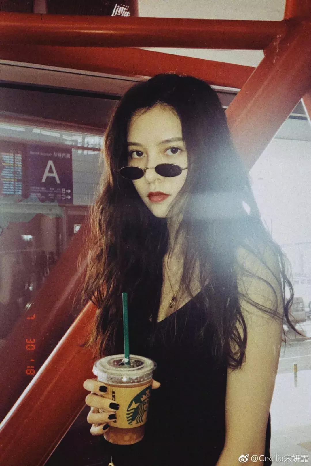 比欧阳娜娜好看的衣服,95后小花欧阳娜娜