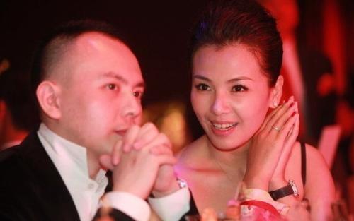 婚后13年深夜感慨，王珂投资再失利？刘涛迅速辟谣只为力挺老公