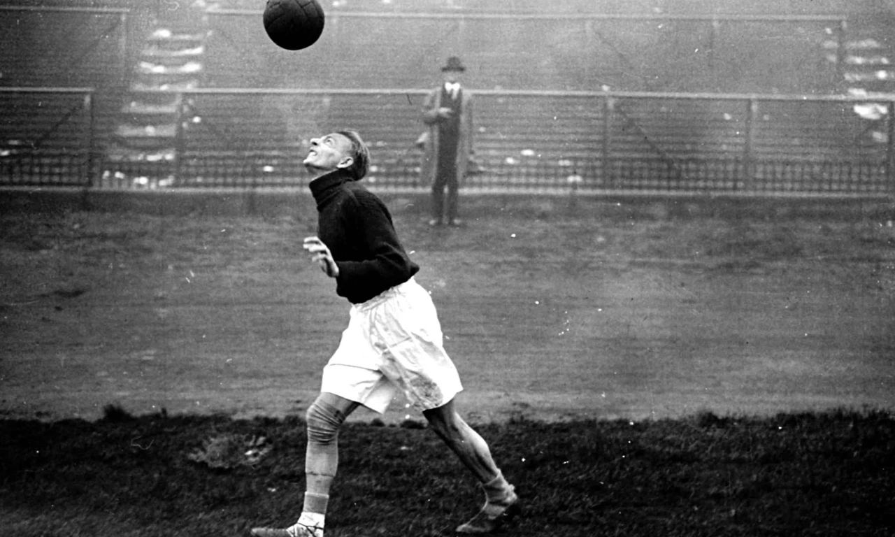 欧洲杯奥地利对荷兰第一个球,欧洲杯第一次是哪年