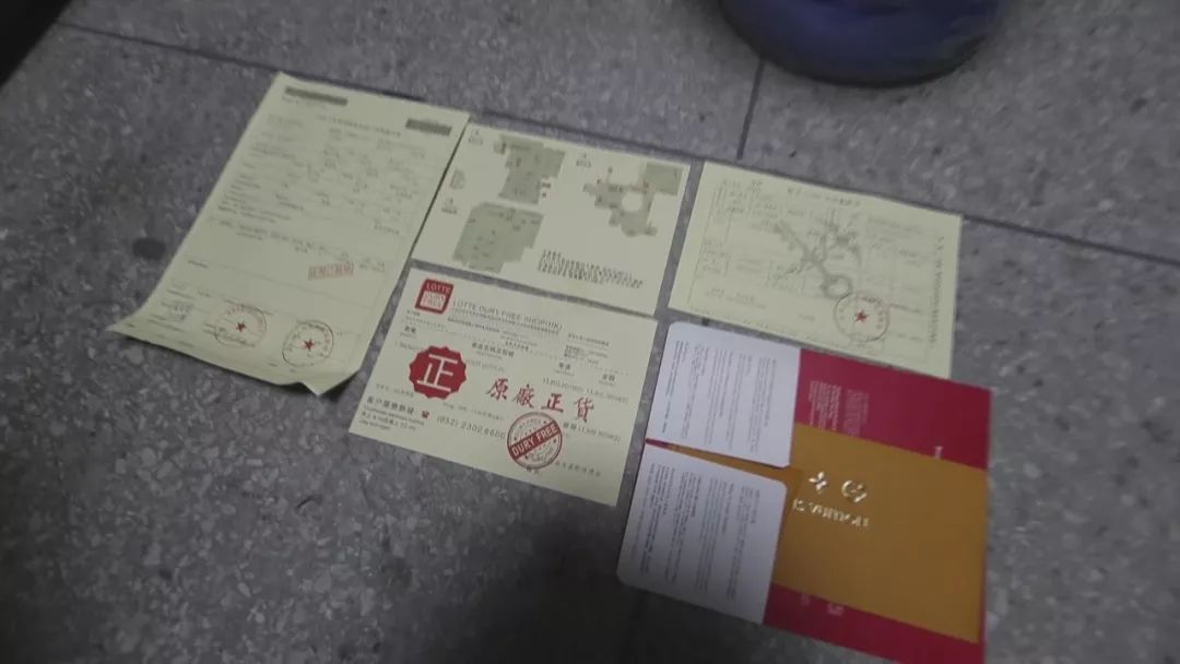 成本不过几百元的包卖到多少钱,国外的名牌包是真的吗