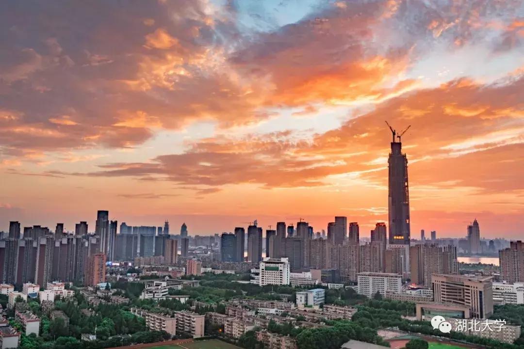 今天是你的生日，我的湖北大学！书记喊你回学校打卡