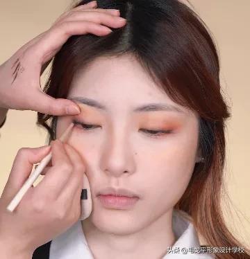 完美日记眼线画法新手,眼线的画法新手简单