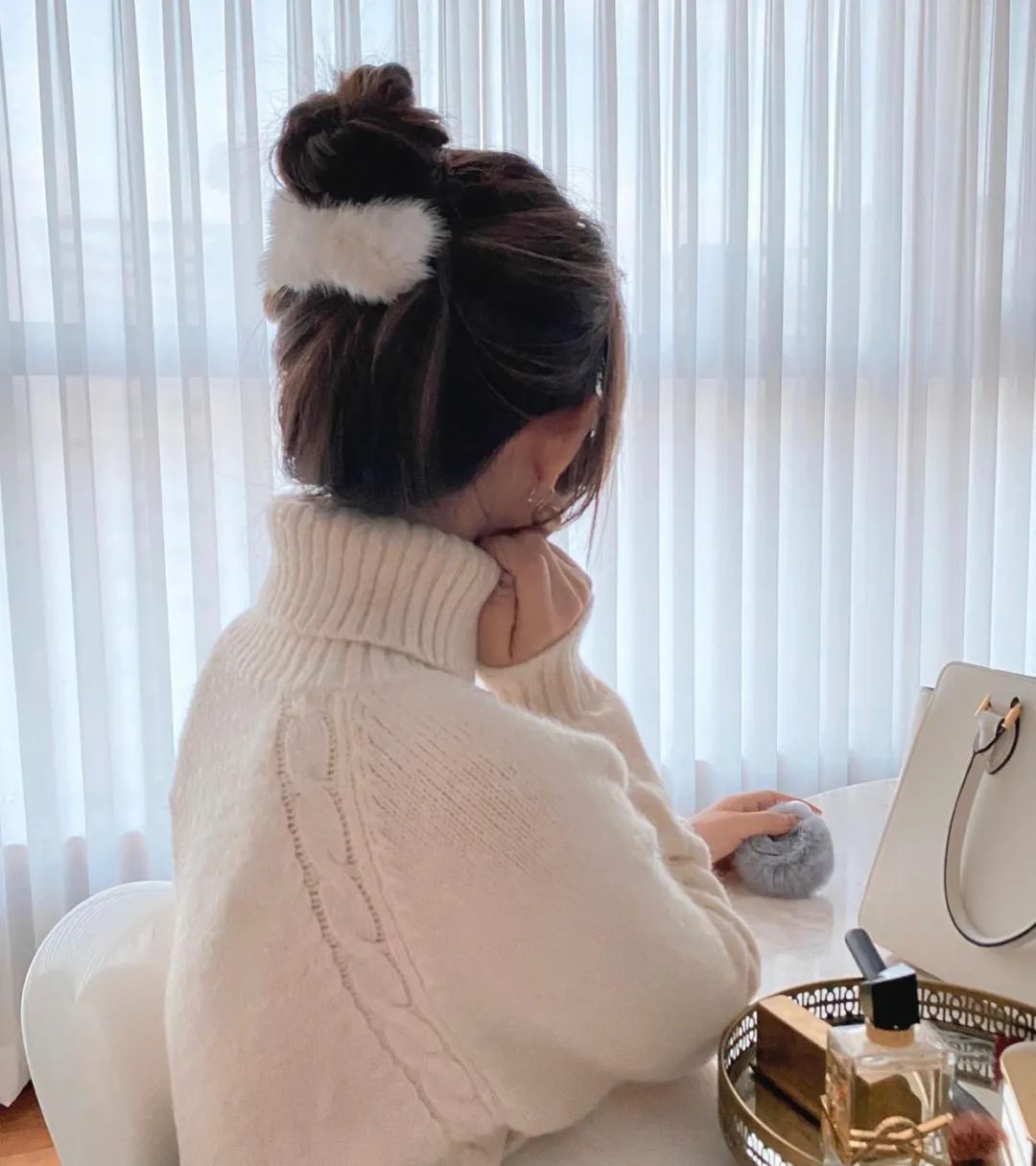 韩国女孩很会化妆,韩国东大门头饰