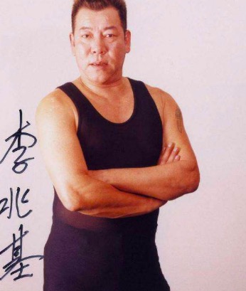 演坏人让人喜欢的艺人,演反派恨不起来的人