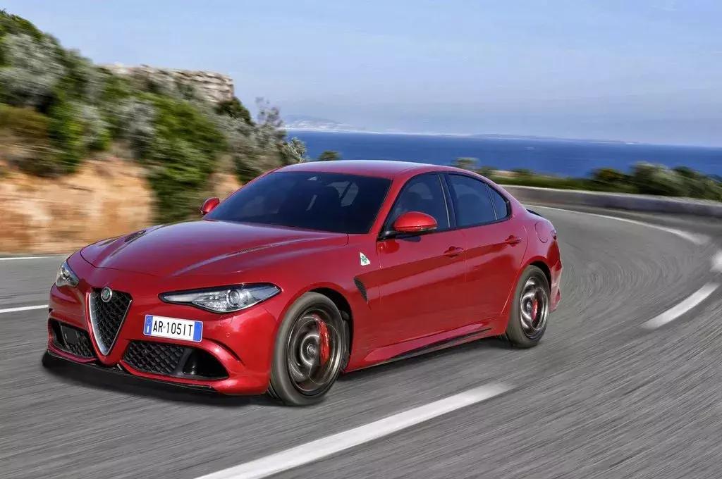 电动车脚刹车不回位怎么修,为什么电动车刹车总是抖动