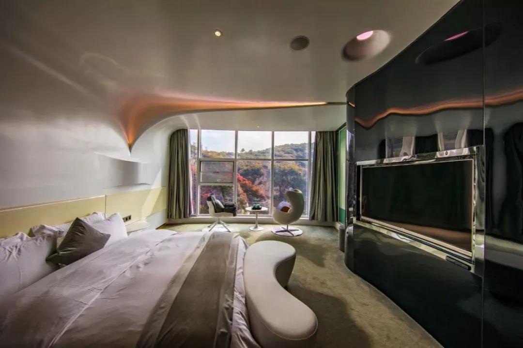 春天登山正确打开方式！这些藏在深处的秘境、美宿、茗茶在等着你！