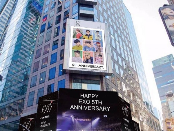 韩国明星收到粉丝的礼物感动哭了,韩国明星收到昂贵礼物