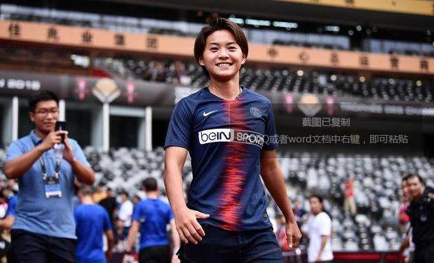 中国女足王霜接受采访,女足教练怼记者