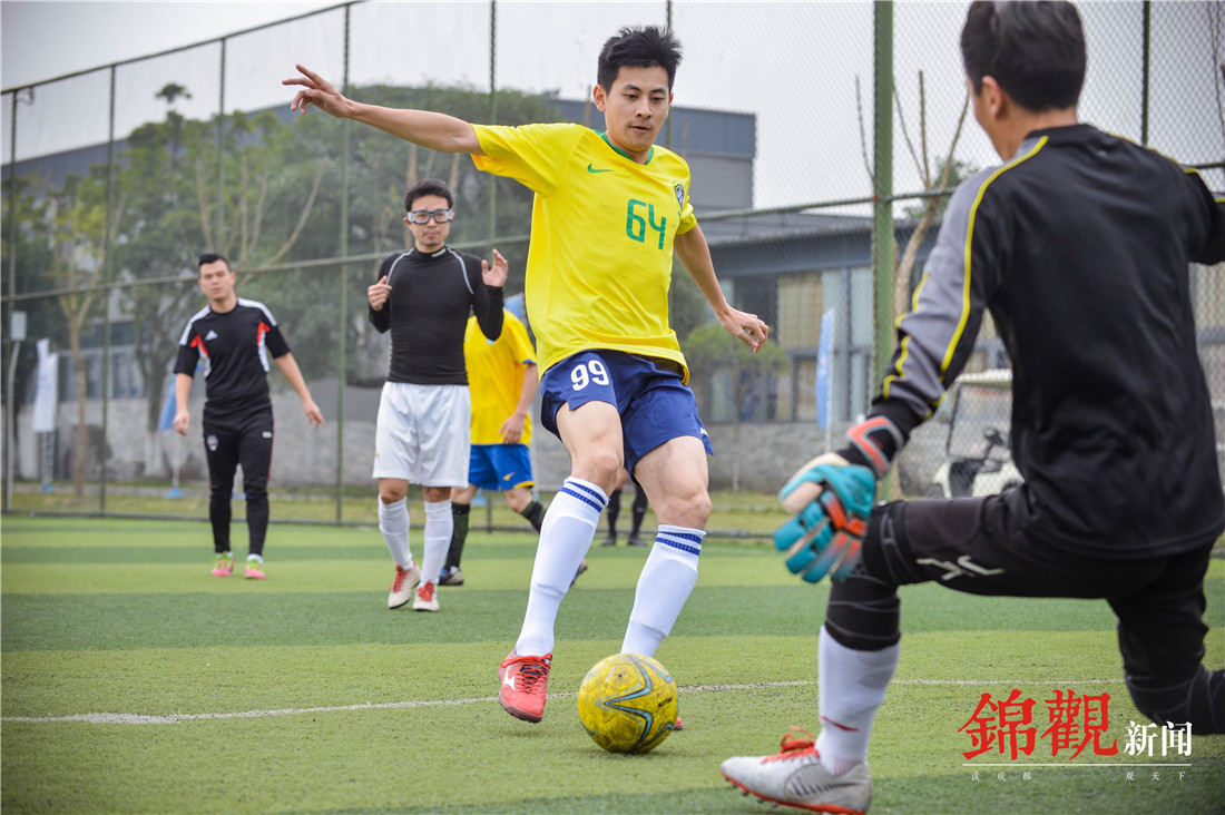 两大悬念破解“*党**报读者杯”行业精英八强球队出炉