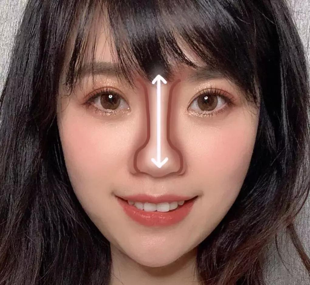 塌鼻子怎么办才显好看,塌鼻子如何让鼻根挺起来