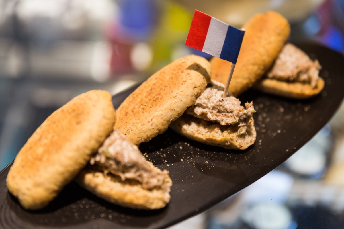 母亲节+吃货节:HelloMart涉嫌美味诱惑!