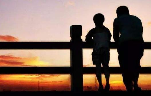 在那个困难又不缺少温情的年代，*靠我**捡麦穗买了第一双运动鞋！