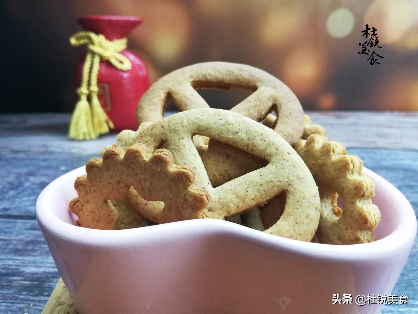 胃病福音，真正有猴头菇的饼干，快传给朋友看看，加班来几块