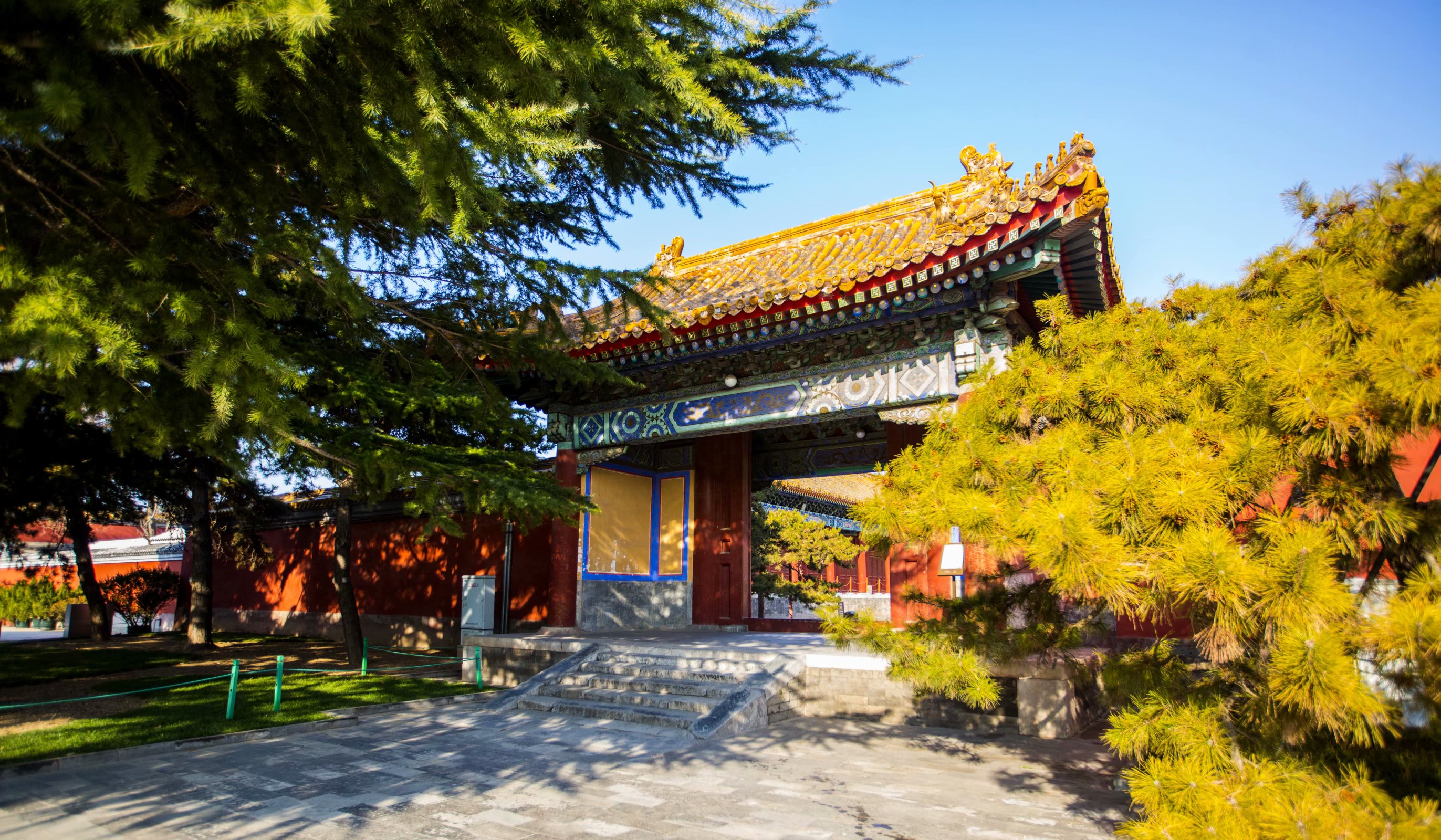 太庙，位于北京市东城区东长安街*安门天**东侧，始建于明永乐十八年