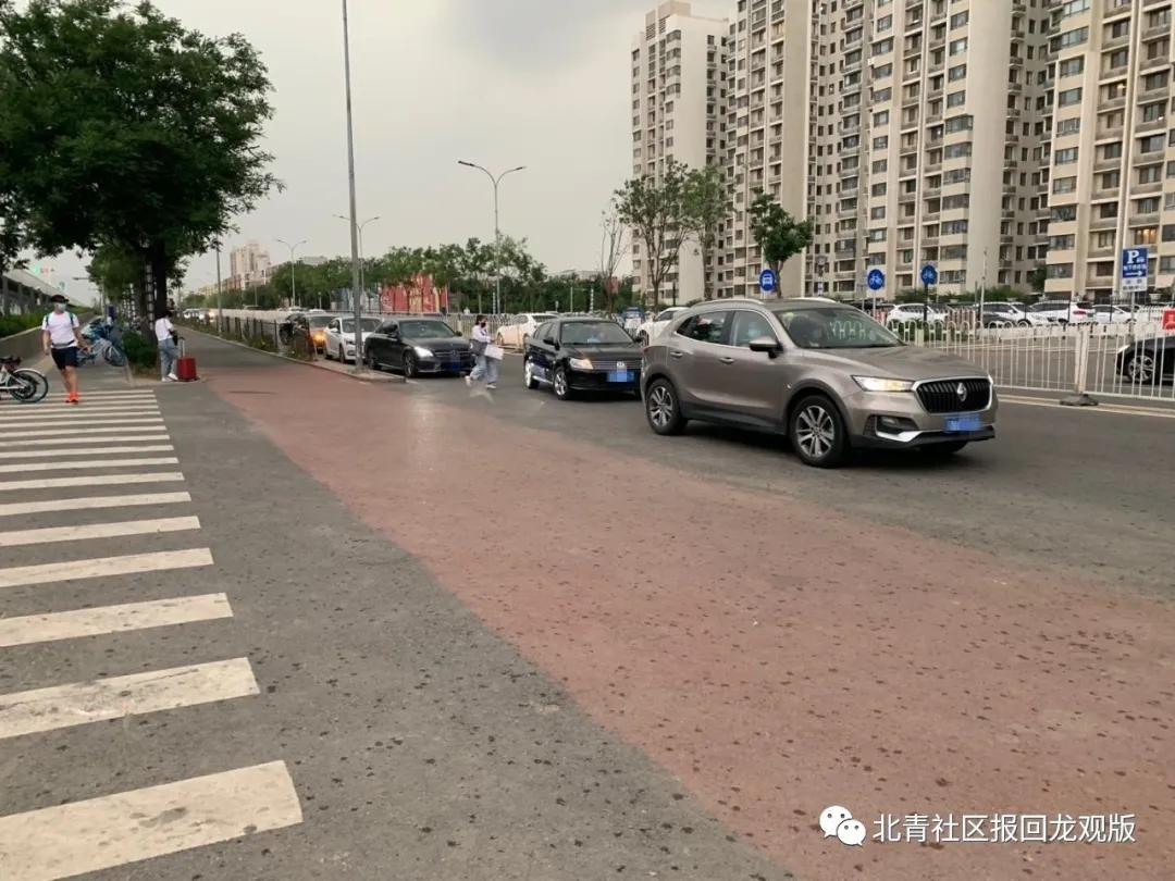 地铁回龙观站门口“黑车”老是“打游击”该如何治理？