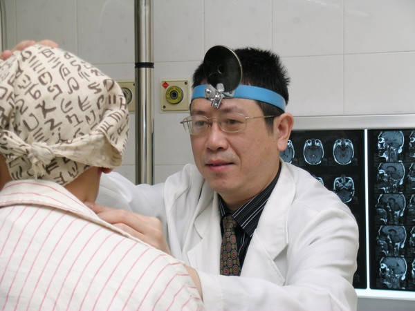 国内鼻咽癌的权威专家马骏,马骏当选院士