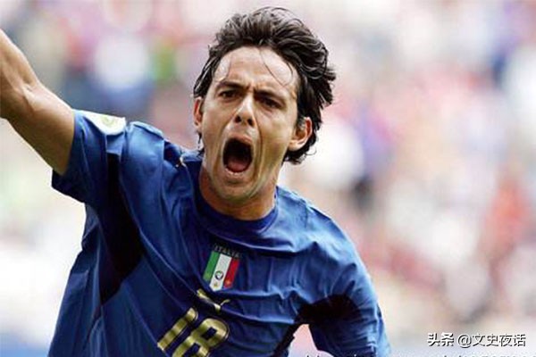 历史十大足球球星排名,历史上有哪些11号足球球星