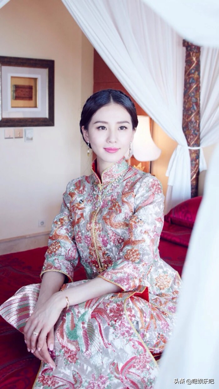 女星婚礼上的中式婚戒，陈妍希的贵气，张歆艺的精致