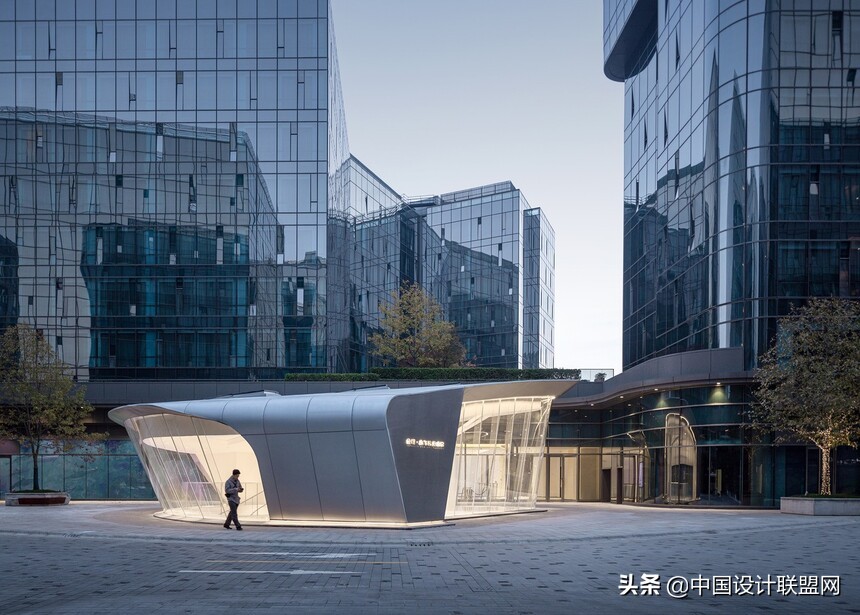 上海金臣亦飞鸣美术馆,上海金臣亦飞鸣美术馆的位置