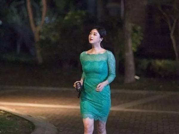 微胖女生穿什么款连衣裙好看,158cm左右120斤微胖女生牛仔连衣裙