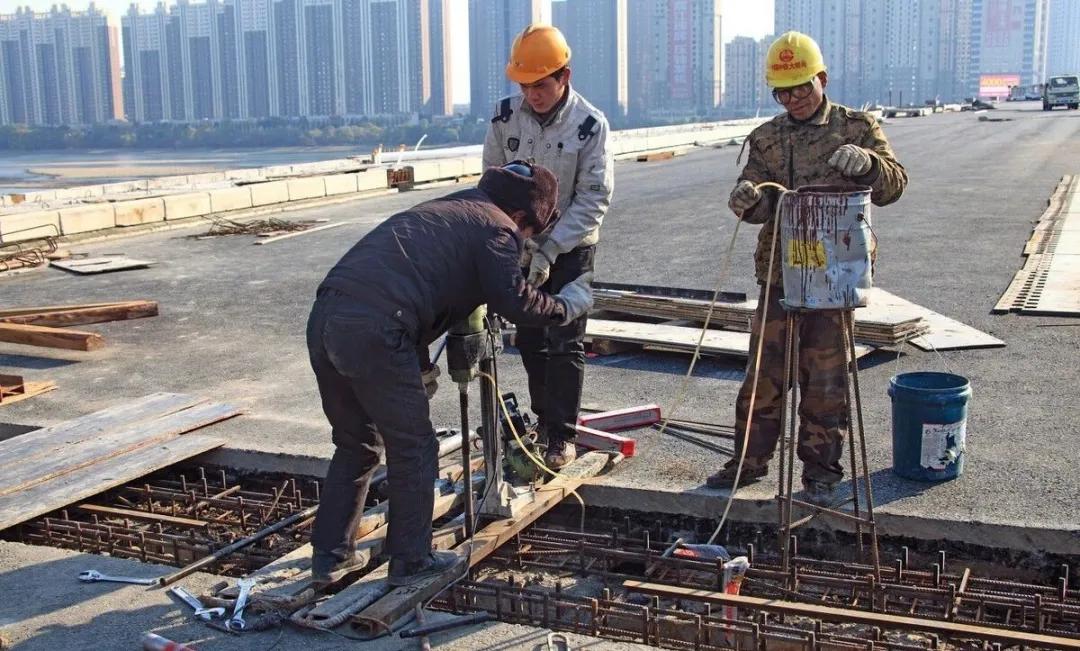 夏季工地高温防暑施工方案,工地高温怎么消暑