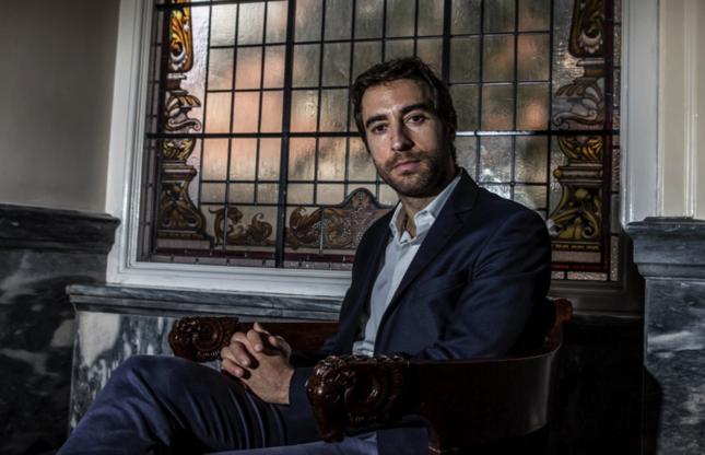 你想不到的球星副业：C罗植发店，恶汉包鱼塘，枪手名宿拯救地球