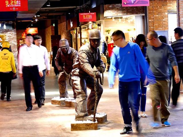 每个地方的万达广场是不是一样,中国最有特点的万达广场