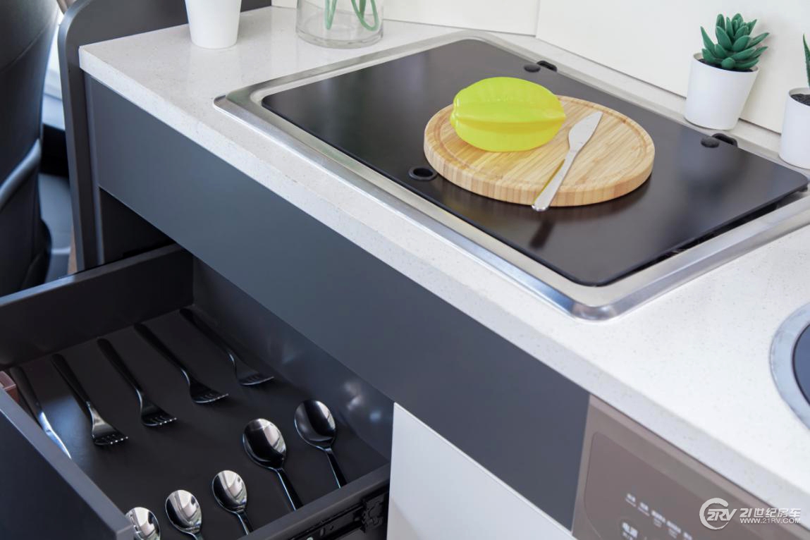 上汽大通maxust90房车,上汽maxus全新v90b型房车