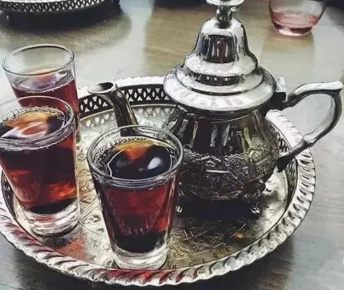 一方一俗，十八个国家的饮茶法