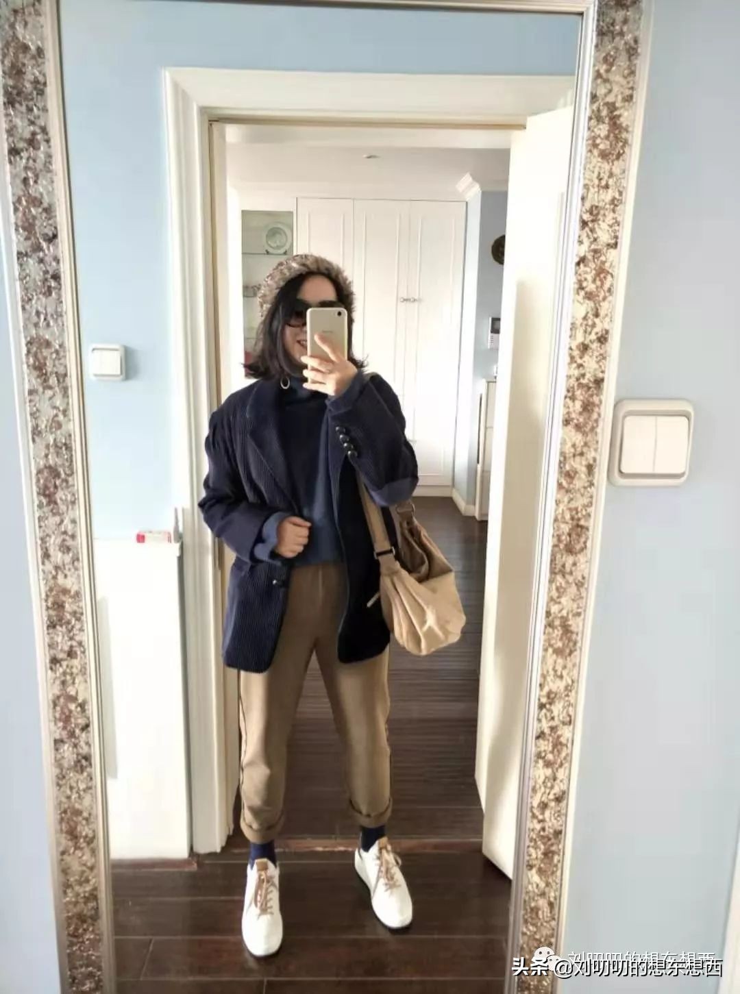 带帽子绿羊绒衫搭配什么外套,休闲装搭配冬款