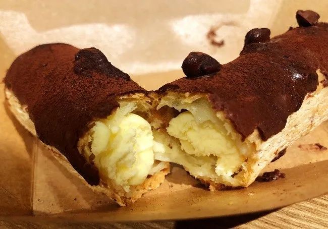 到全国最大的面包店，感受不要脸；吃牛角包之神，练习翻白眼