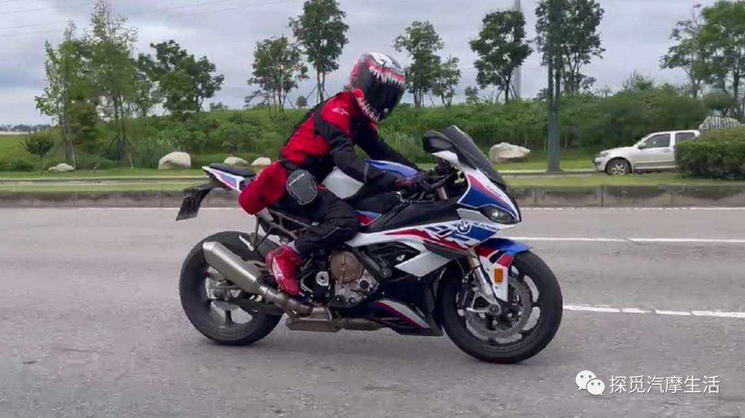 宝马s1000rr车评,聊聊宝马最吸引你的一点