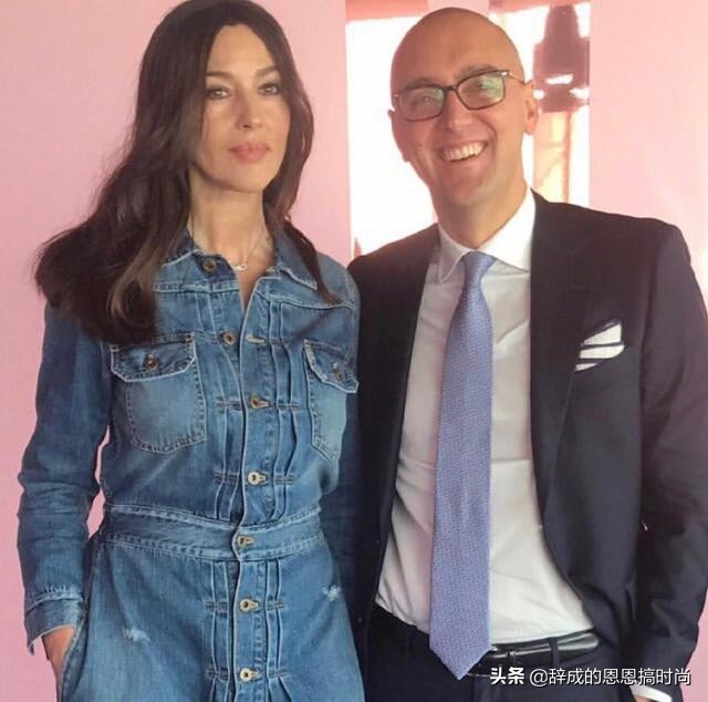 莫妮卡才是“性感女神”，56岁身材依然出众，气质犹存