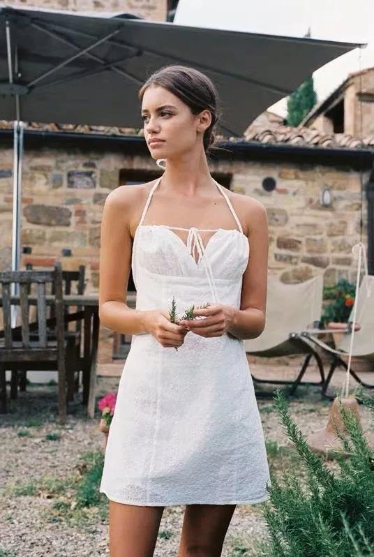 zara售价美元,zara最近5年的所有小黑裙