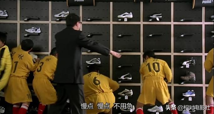 少林足球周星驰一脚踢出豹子,少林足球为什么是周星驰巅峰之作