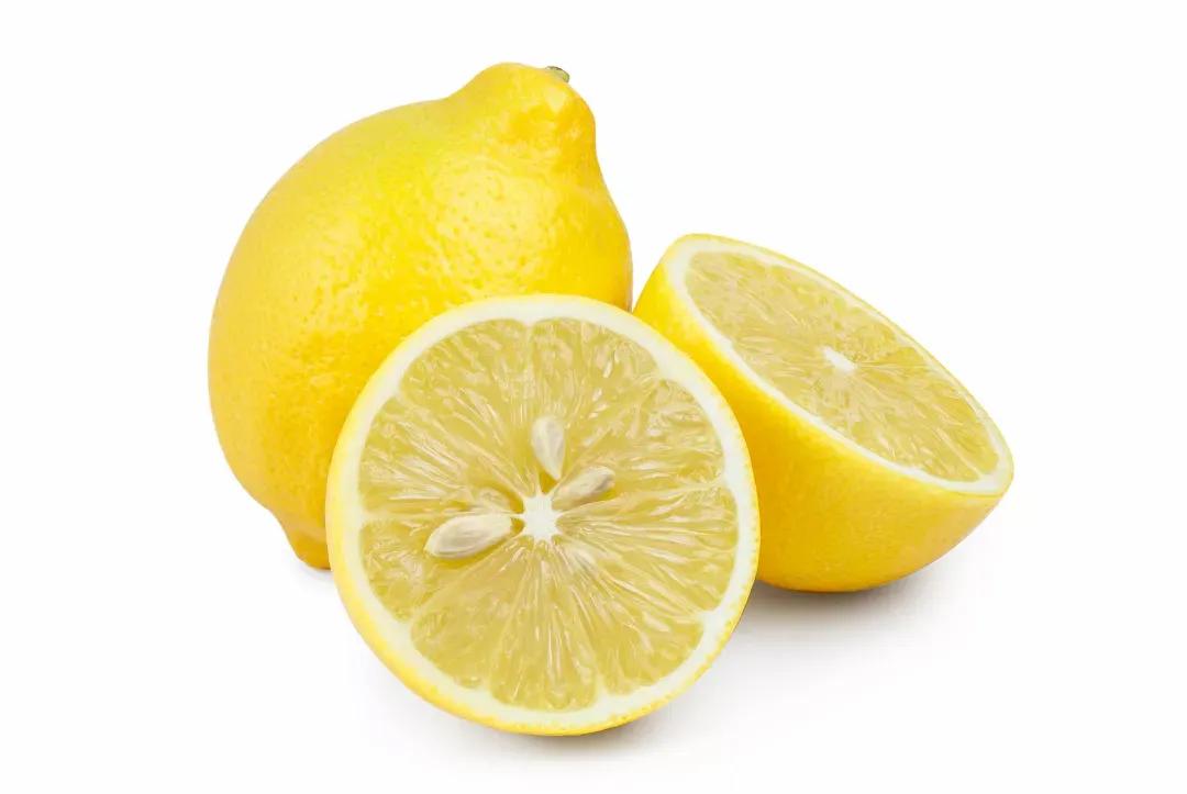 干柠檬片煮的柠檬水苦了怎么补救,为什么泡的柠檬水又酸又苦