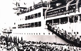 中国最大半潜船图片,中国最大半潜船号