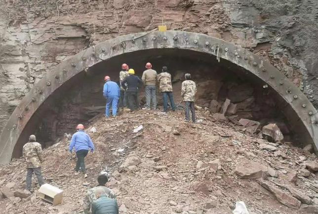 隧道管棚施工流程,隧道大管棚施工视频教程