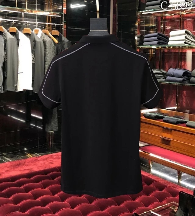 陨落的英国服装巨头：来到中国竟成平民品牌，2年赚10亿东山再起