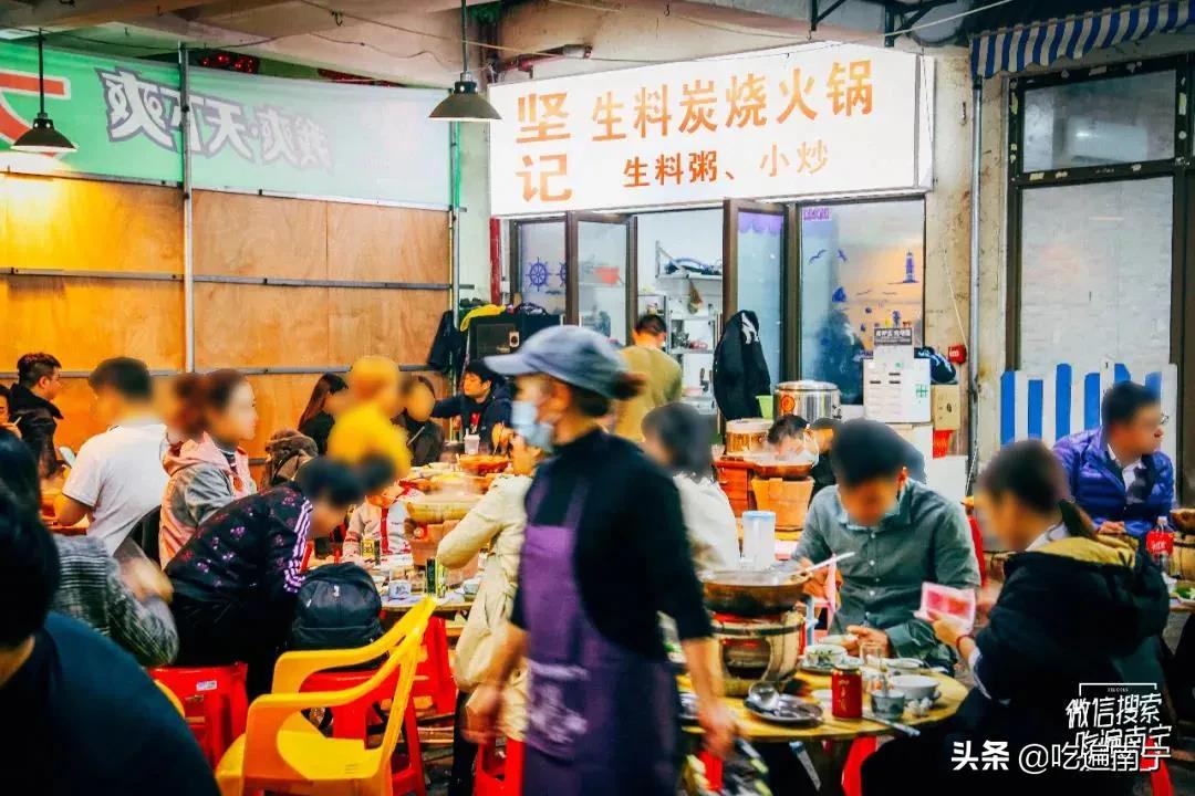 深夜大排档的富人区,富人区大排档餐厅