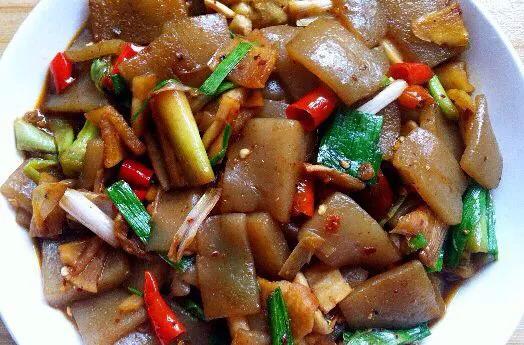 贵州的特色美食米豆腐,贵州铜仁魔芋豆腐