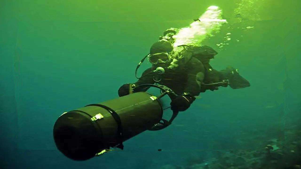 海豹突击队水下战术装备,海豹突击队空降潜艇