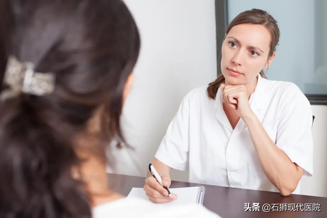 一个月两次排卵期出血是什么原因,一个月来两次月经有血块有点黑