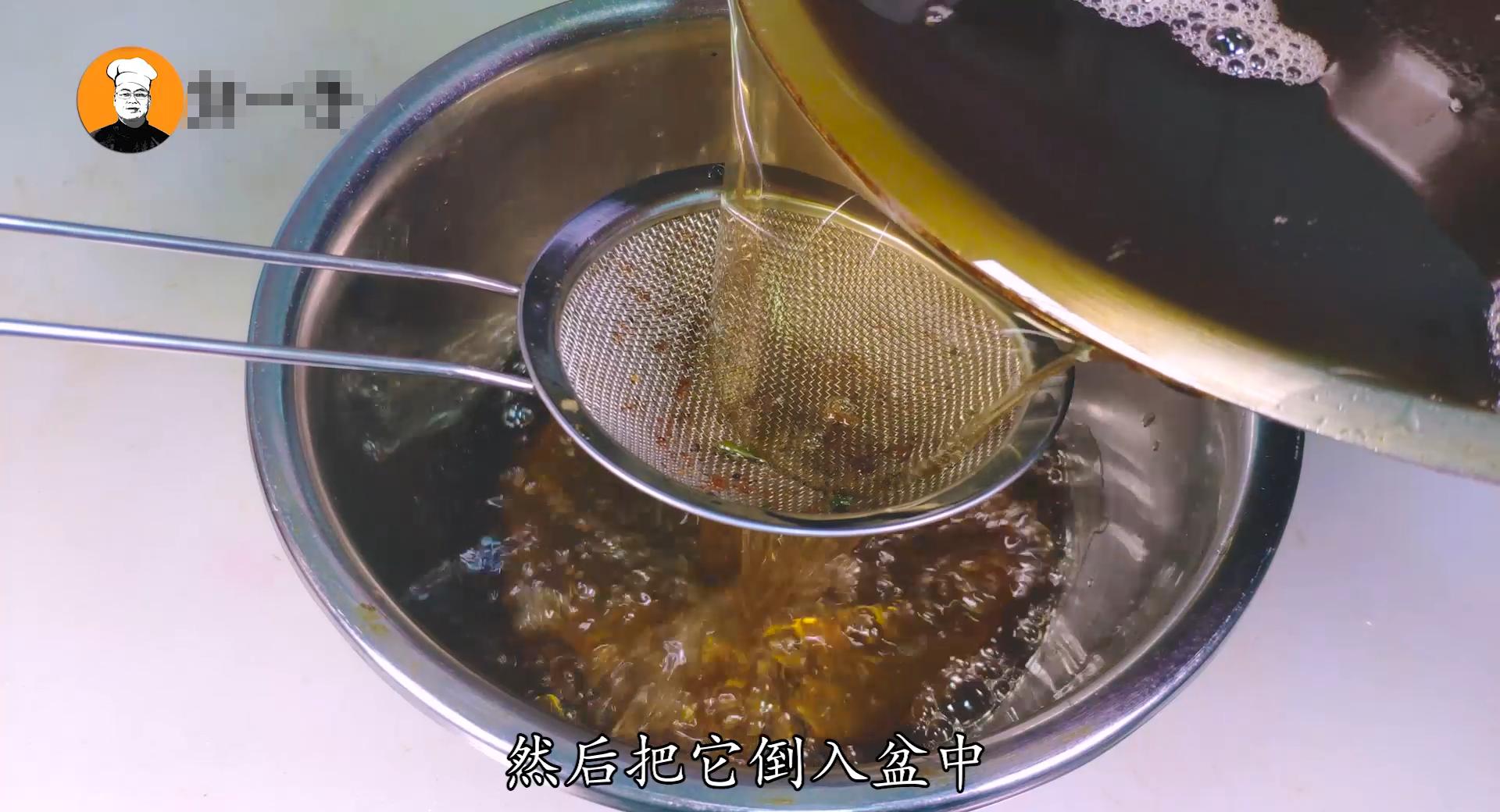 怎样熬猪油才能使猪油又香又白,熬猪油要一边熬一边将油盛起吗