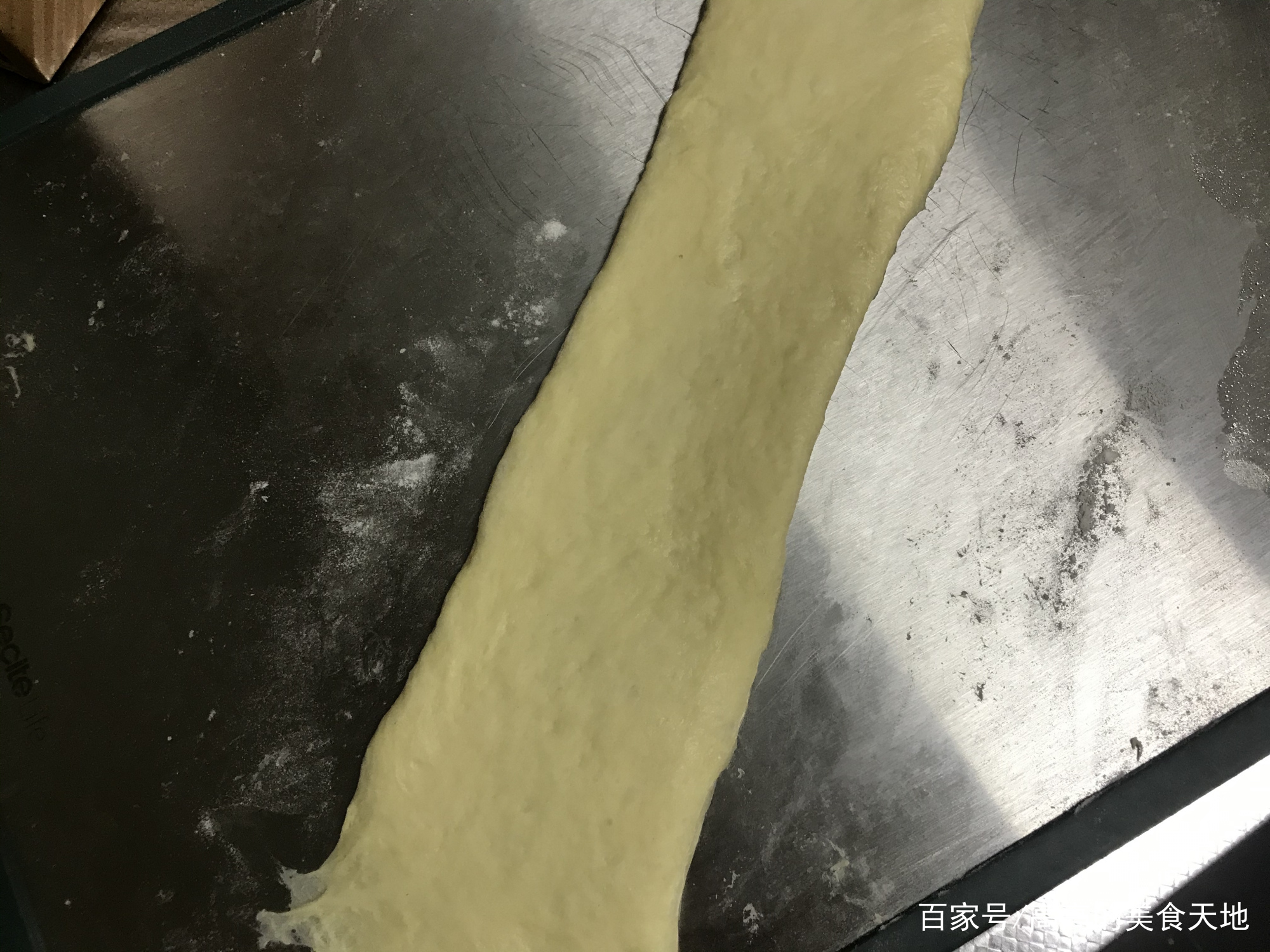 烘焙面包怎么做才松软,自制面包怎么才能不硬