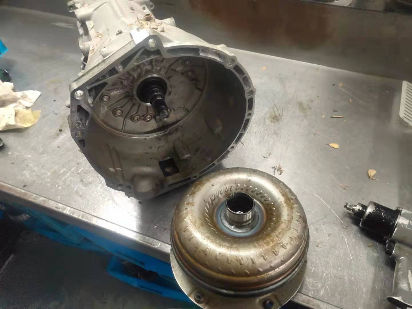 宝马x2发动机变速箱进水了,宝马变速箱油进水会怎么样