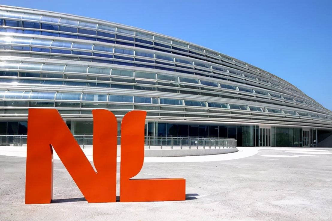 空中飞翔的荷兰人,在天空中飞翔的荷兰人