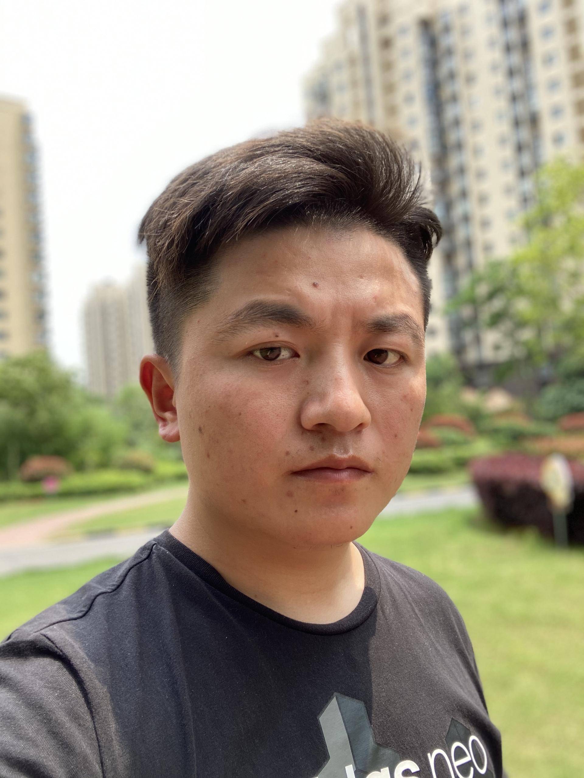 iphonese最新代测评,新一代iphonese4月发布